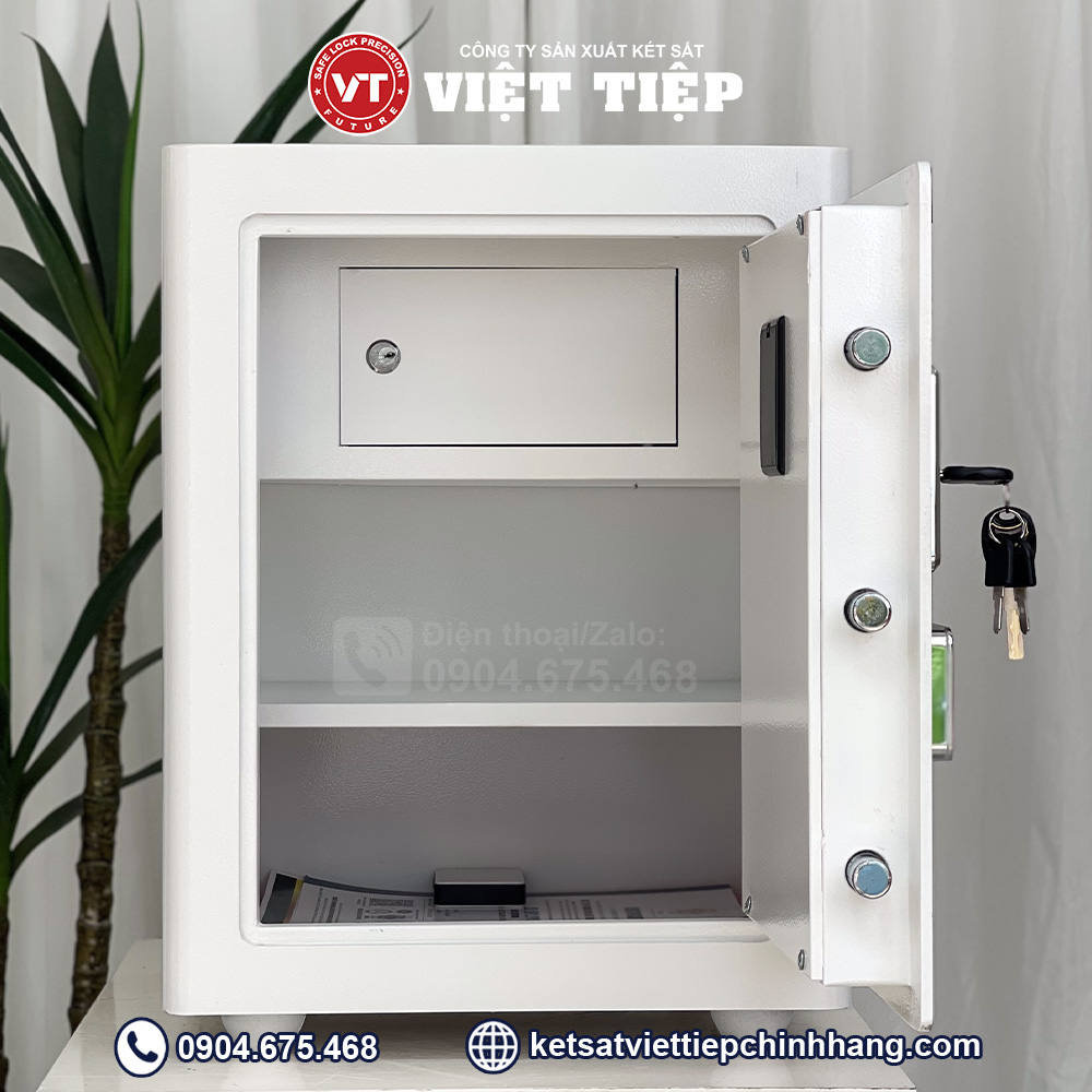Két sắt VT68 màu trắng với 3 ngăn lưu trữ Két sắt VT68 màu trắng với 3 ngăn lưu trữ