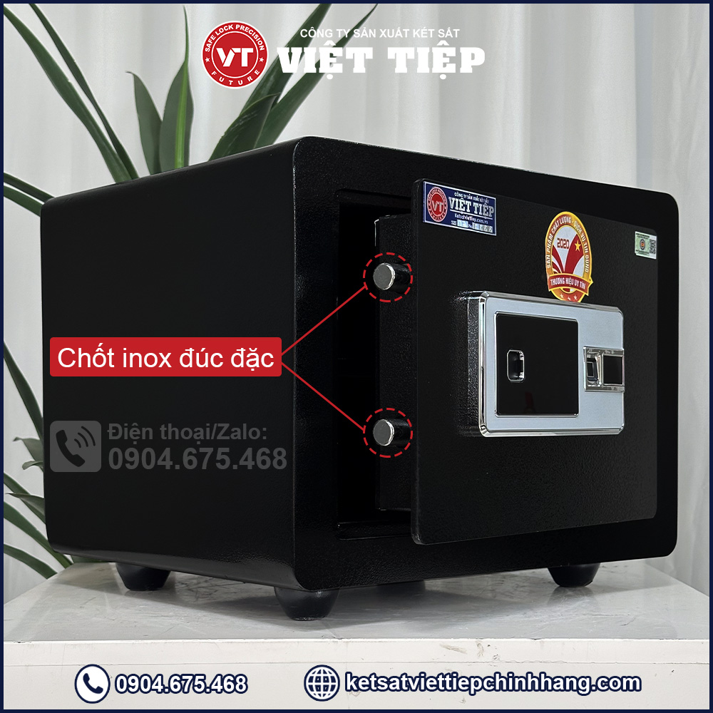 Két sắt VT38 màu đen với 2 chốt inox đúc đặc Két sắt VT38 màu đen với 2 chốt inox đúc đặc