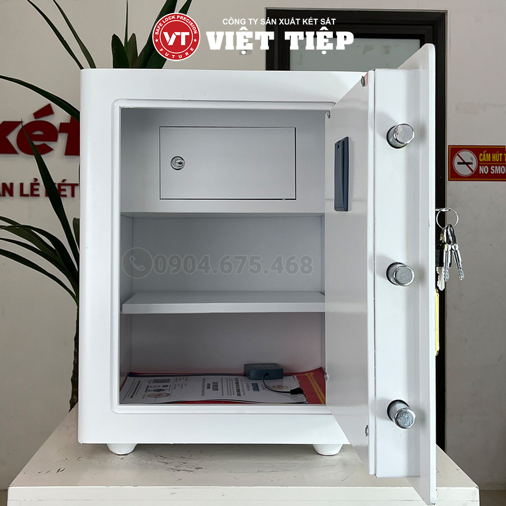 Nội thất của két sắt DT68 màu trắng Nội thất của két sắt DT68 màu trắng
