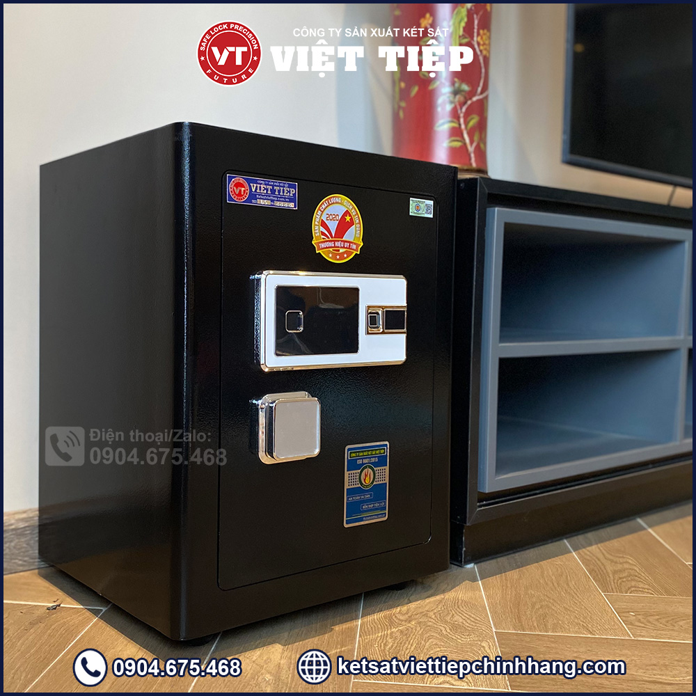 Két sắt Vt68 màu đen phù hợp với không gian phòng khách Két sắt Vt68 màu đen phù hợp với không gian phòng khách